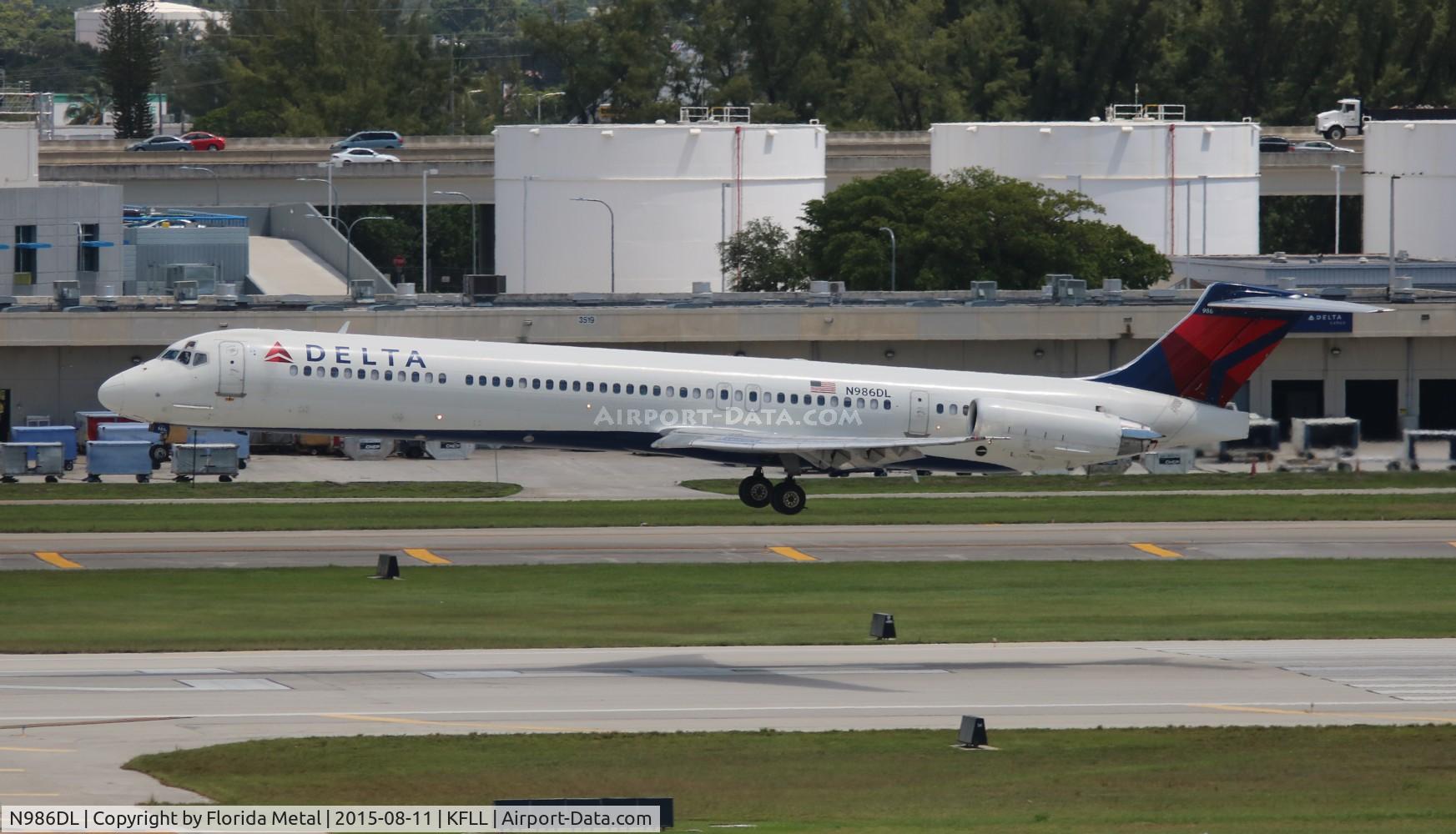 N986DL, 1991 McDonnell Douglas MD-88 C/N 53313, Delta