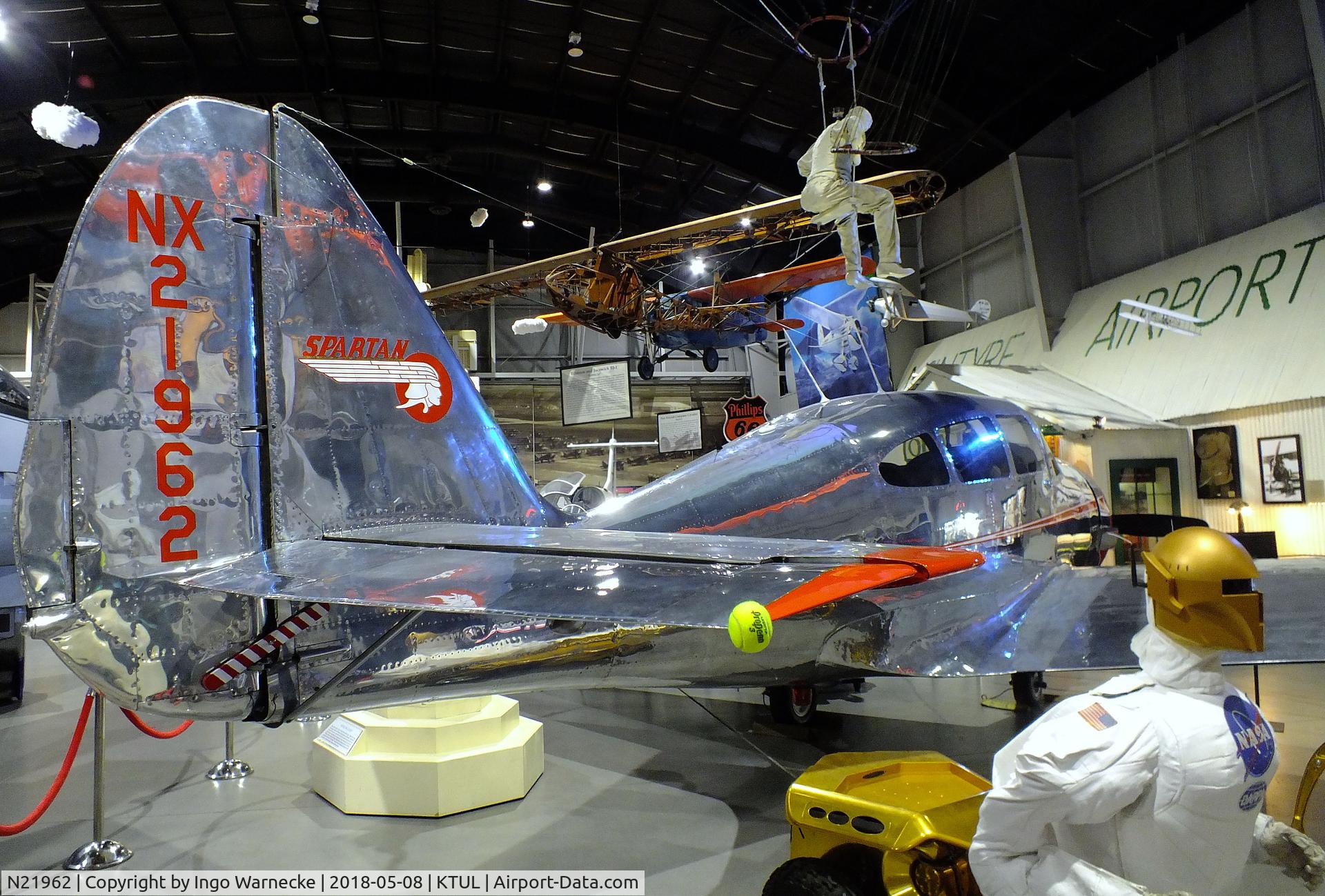 N21962, 1945 Spartan 12 C/N 1, Spartan 12W Executive at the Tulsa Air and Space Museum, Tulsa OK