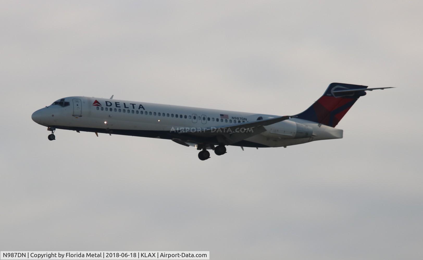 N987DN, 2000 Boeing 717-23S C/N 55064, Delta
