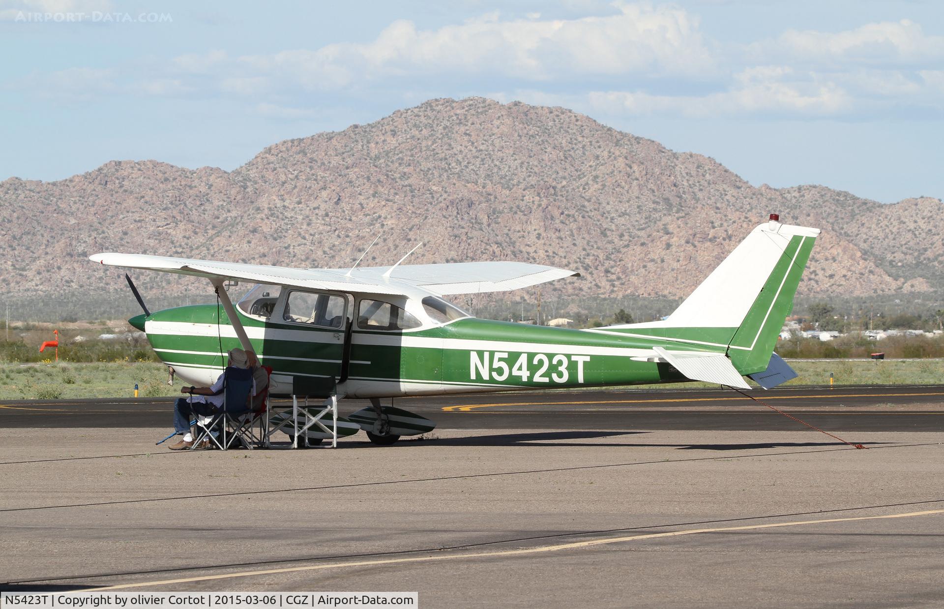 N5423T, 1964 Cessna 172E C/N 17251323, enjoying some rest under the arizona sun