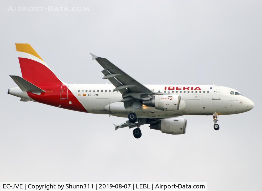 EC-JVE, 2006 Airbus A319-111 C/N 2843, Landing rwy 07L in new c/s