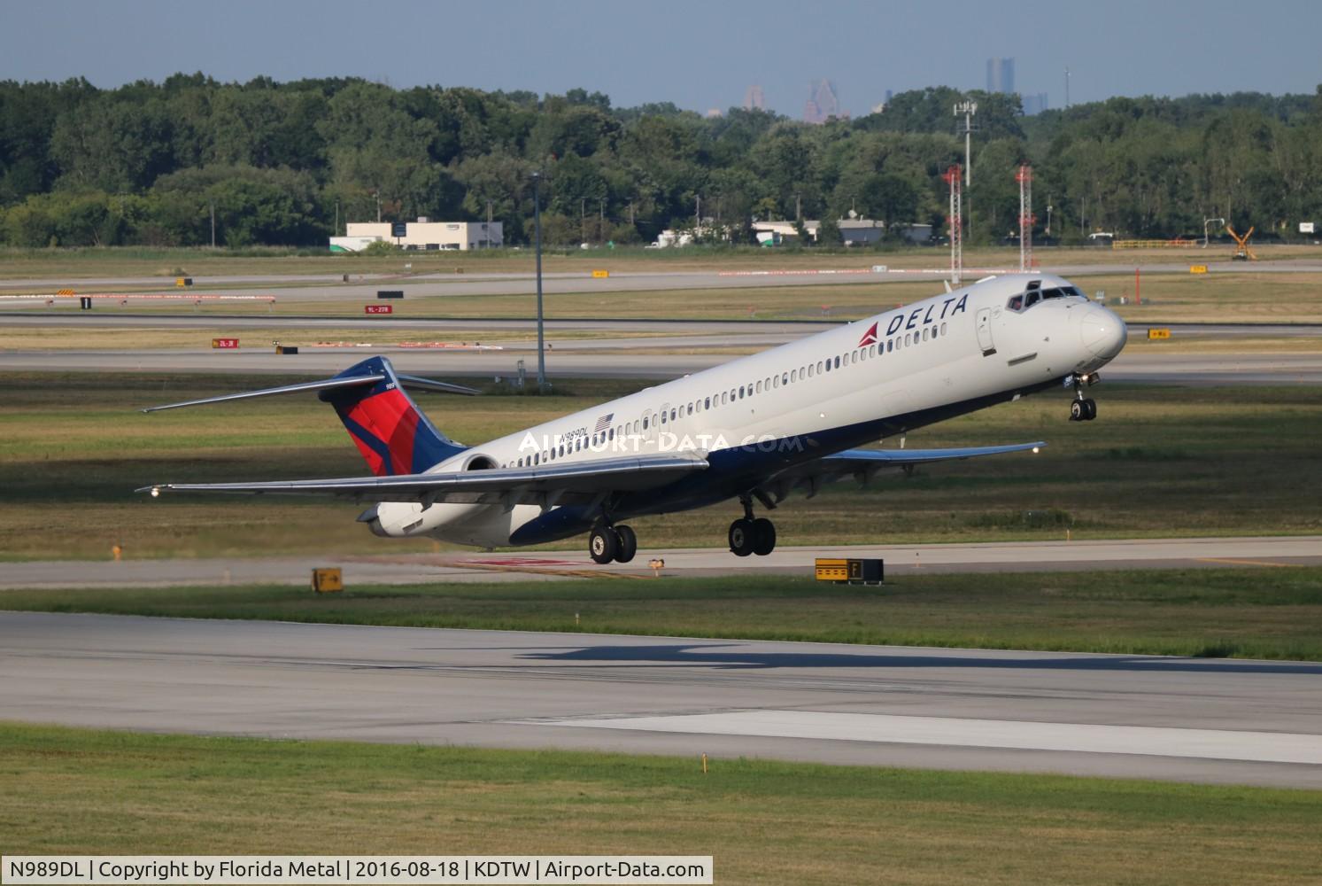 N989DL, 1991 McDonnell Douglas MD-88 C/N 53341, Delta