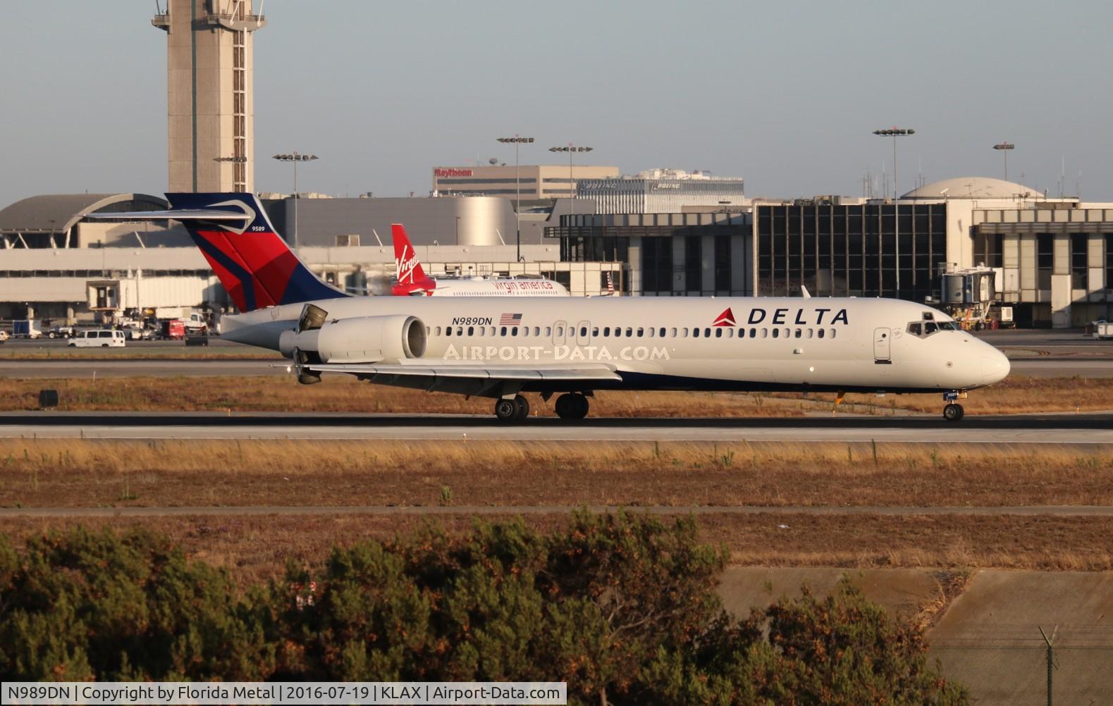 N989DN, 2001 Boeing 717-200 C/N 55067, Delta