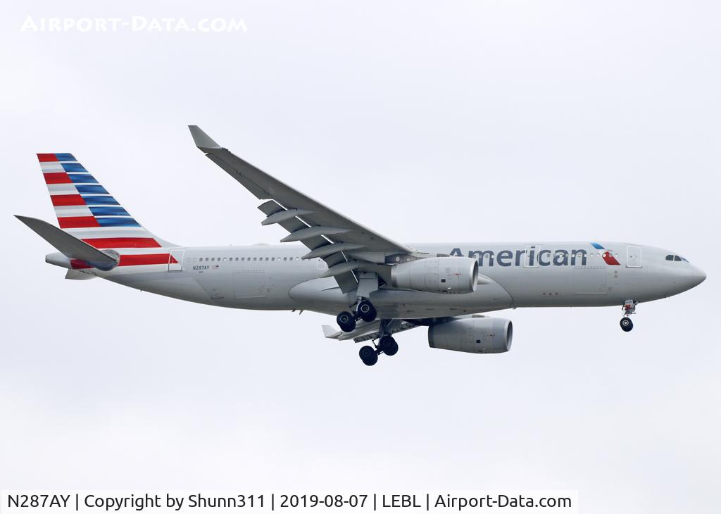 N287AY, 2013 Airbus A330-243 C/N 1417, Landing rwy 07L