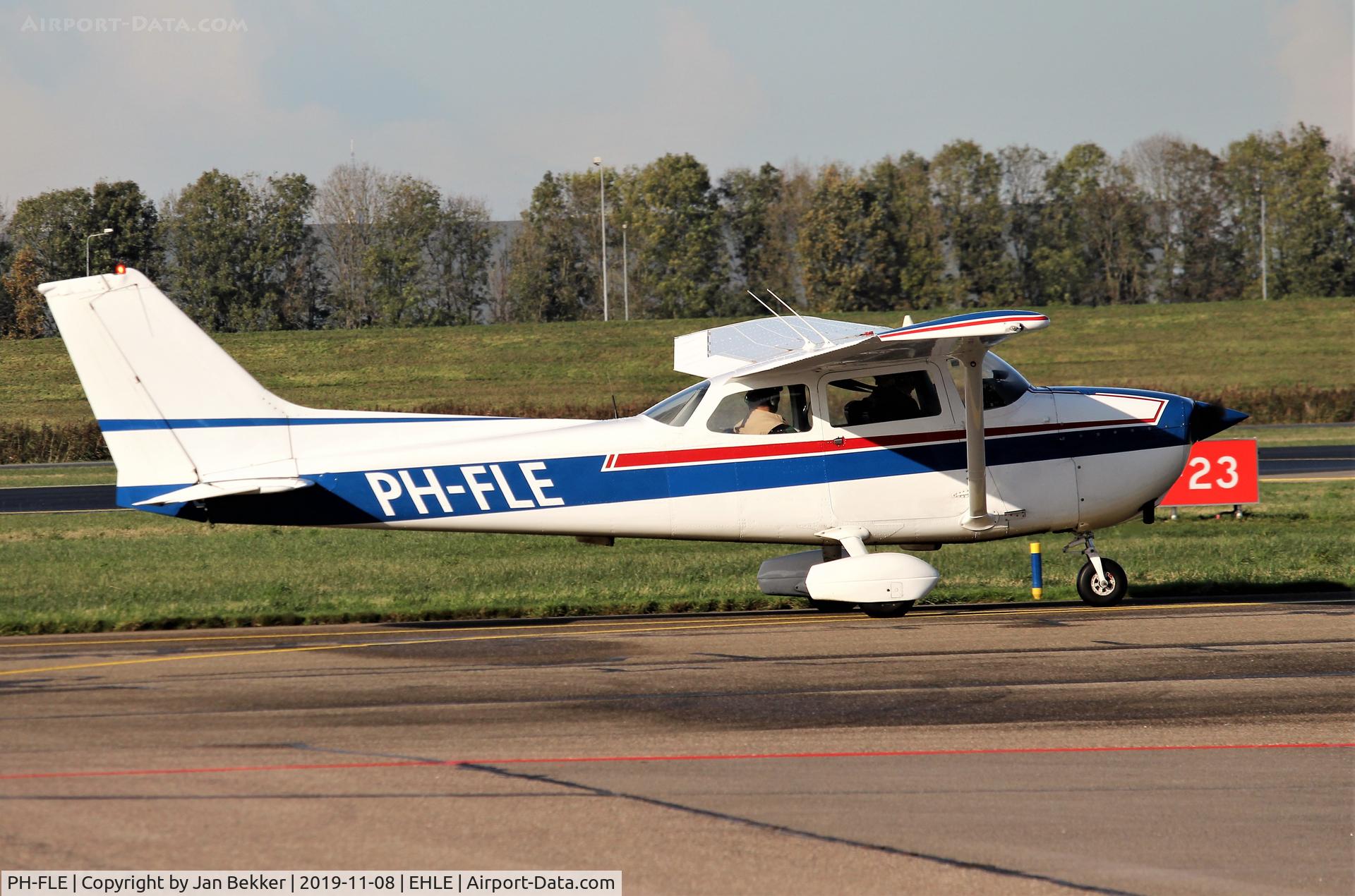 PH-FLE, 1977 Reims F172N Skyhawk C/N 1553, Lelystad Airport
