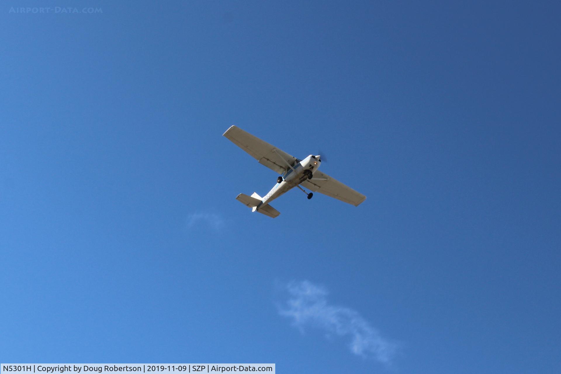N5301H, 1979 Cessna 152 C/N 15284083, 1979 Cessna 152, Lycoming O-235-L2C 110 Hp, takeoff climb Rwy 04