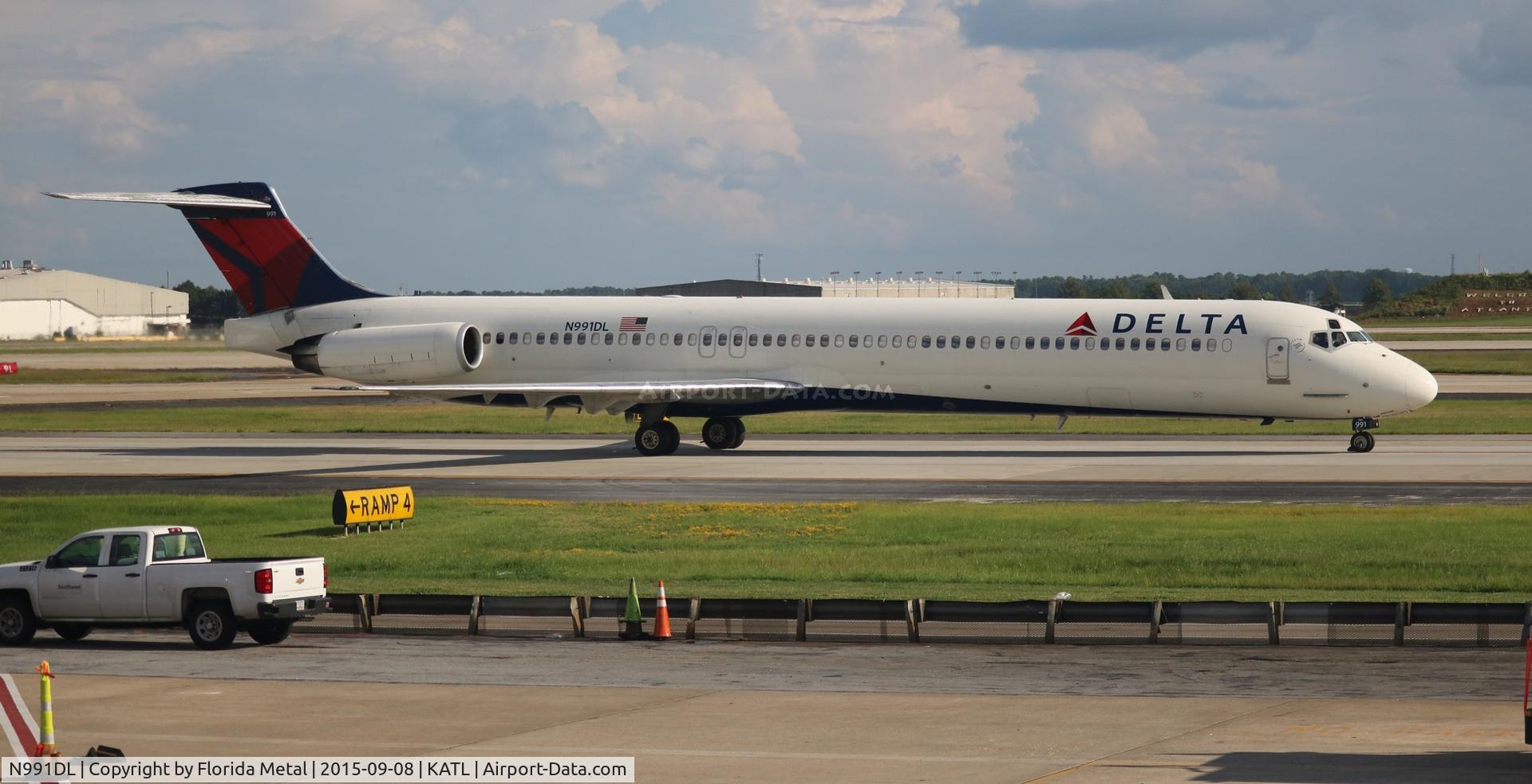 N991DL, 1991 McDonnell Douglas MD-88 C/N 53343, Delta