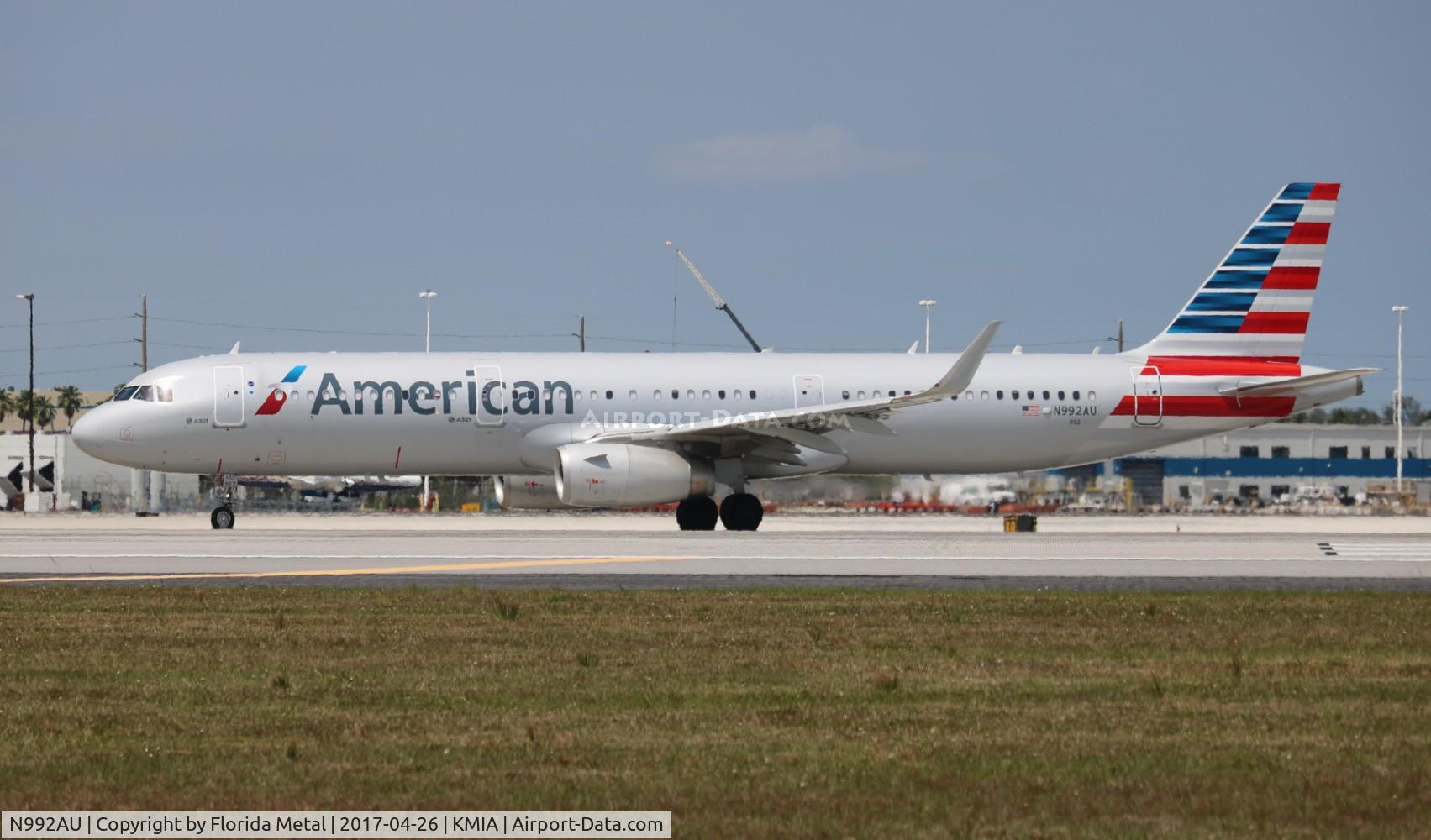 N992AU, 2016 Airbus A321-231 C/N 7157, American