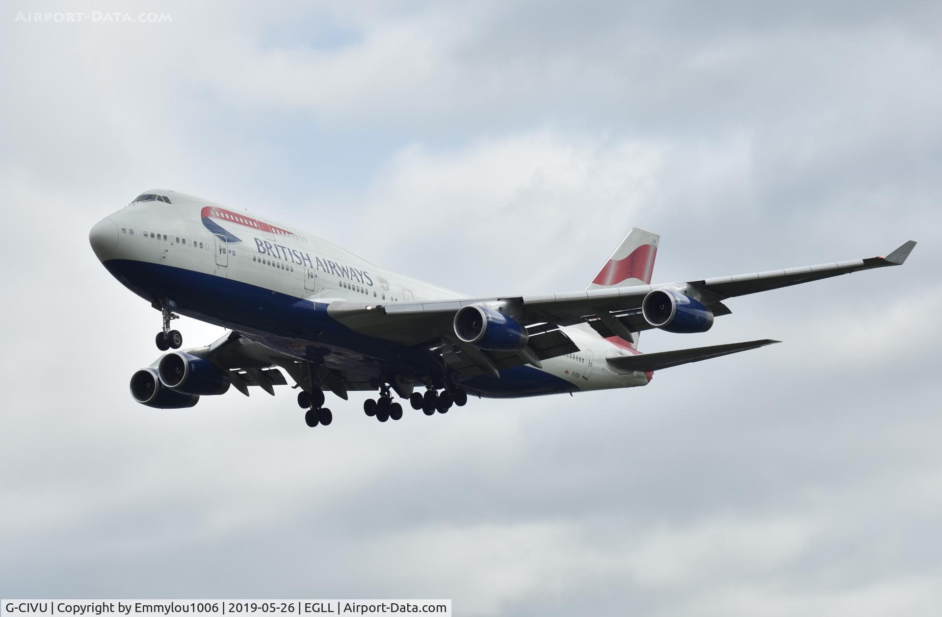 G-CIVU, 1998 Boeing 747-436 C/N 25810, STANDING ON THE END OF LHR RUNWAY