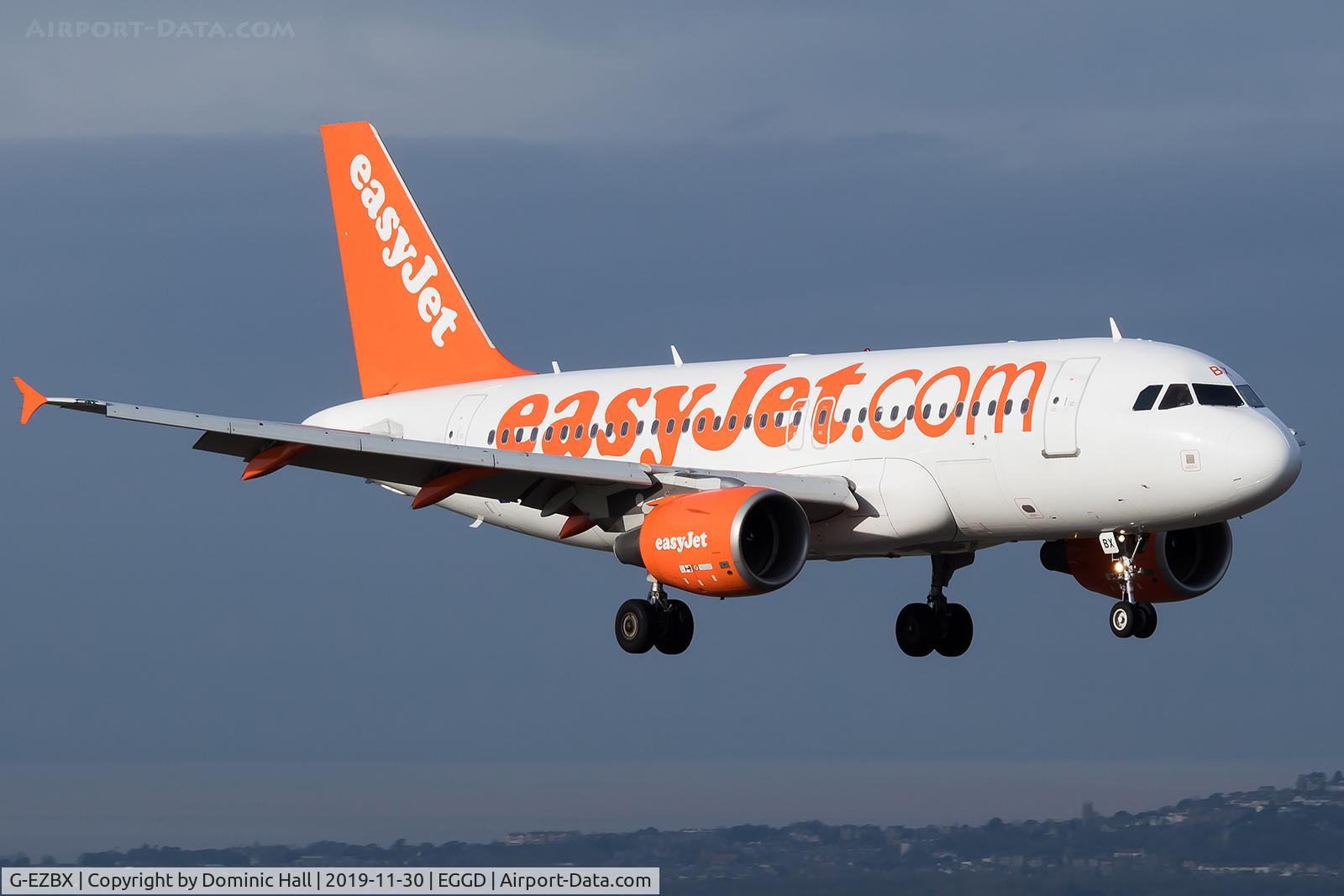 G-EZBX, 2007 Airbus A319-111 C/N 3137, Landing RWY 09