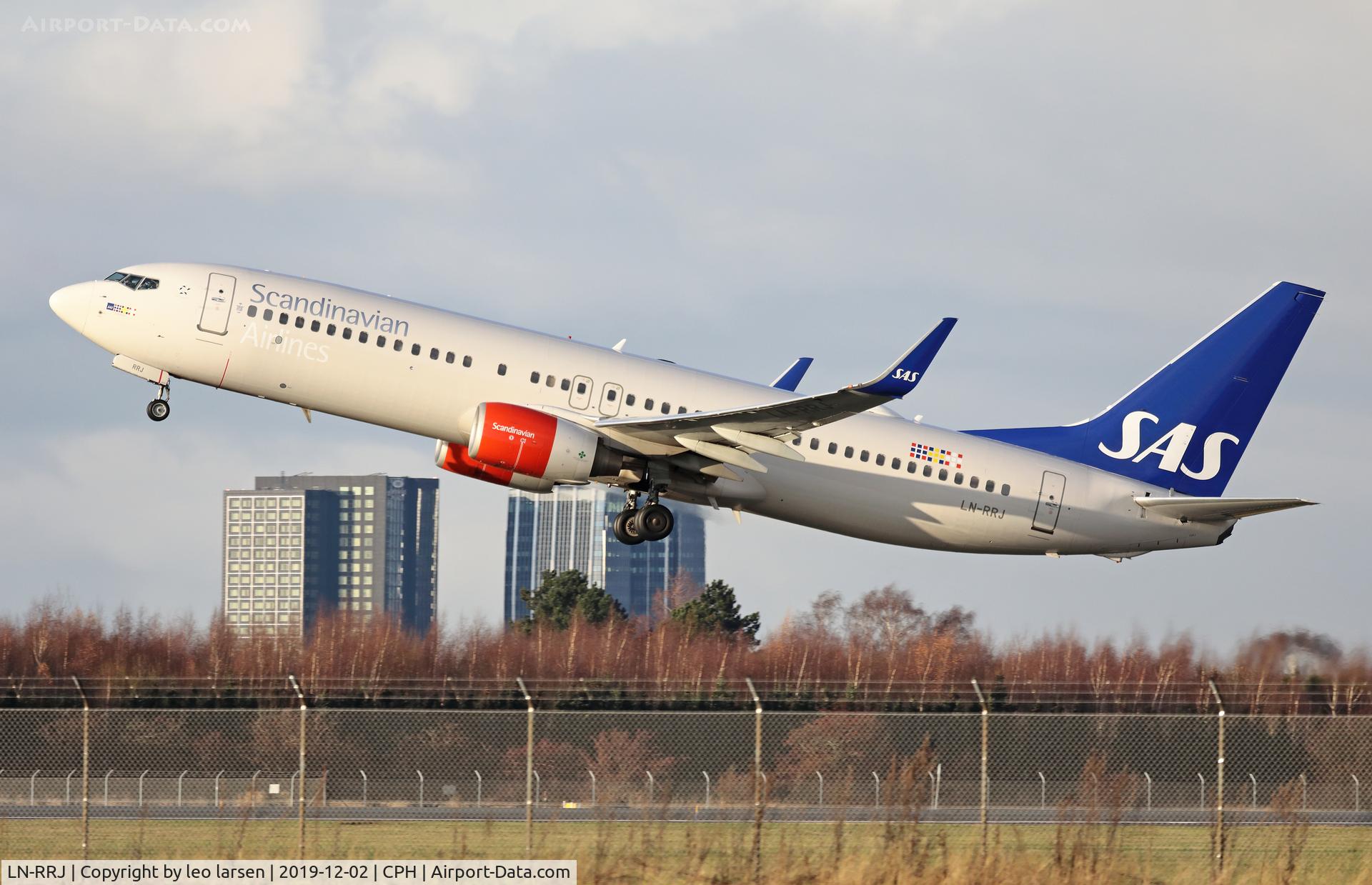 LN-RRJ, 2009 Boeing 737-883 C/N 34547, Copenhagen 2.12.2019 T/O R-22R
