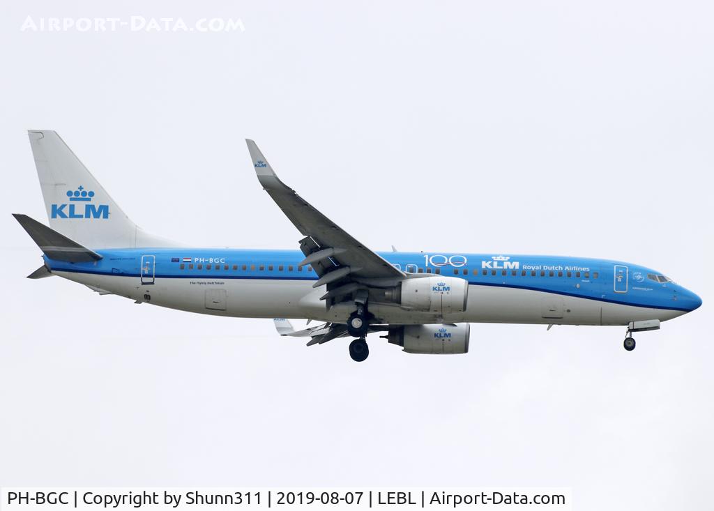 PH-BGC, 2008 Boeing 737-8K2 C/N 30361, Landing rwy 07L with additionnal '100' anniversary logo
