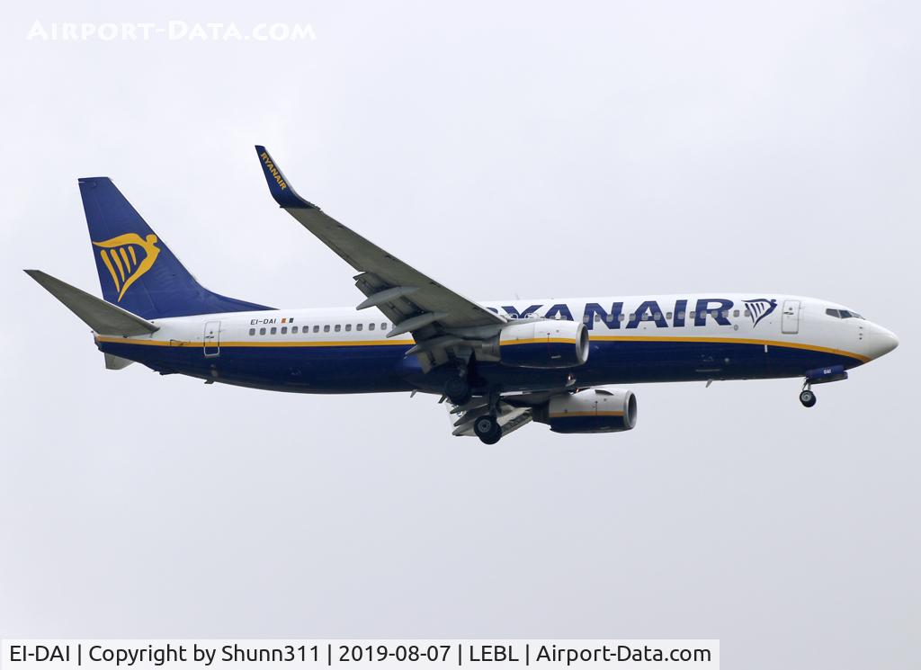 EI-DAI, 2003 Boeing 737-8AS C/N 33547, Landing rwy 07L