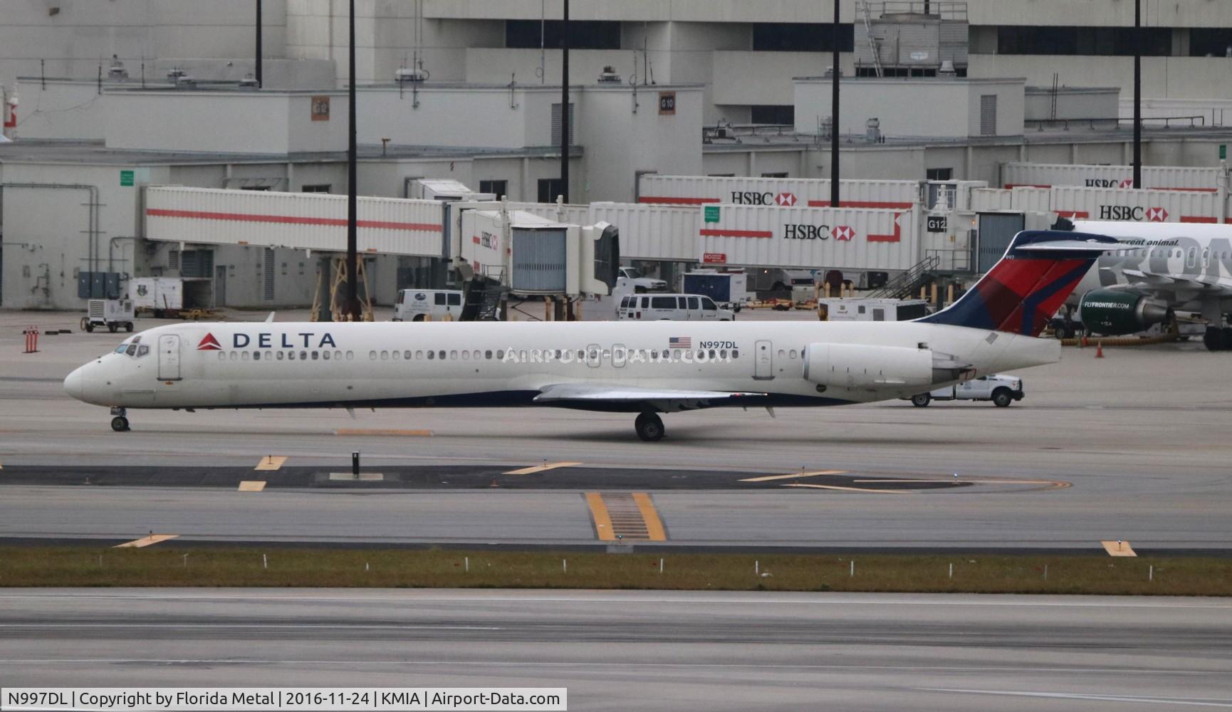 N997DL, 1992 McDonnell Douglas MD-88 C/N 53364, Delta at MIA