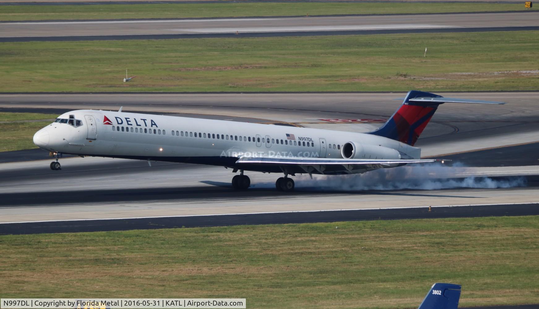 N997DL, 1992 McDonnell Douglas MD-88 C/N 53364, Delta at ATL