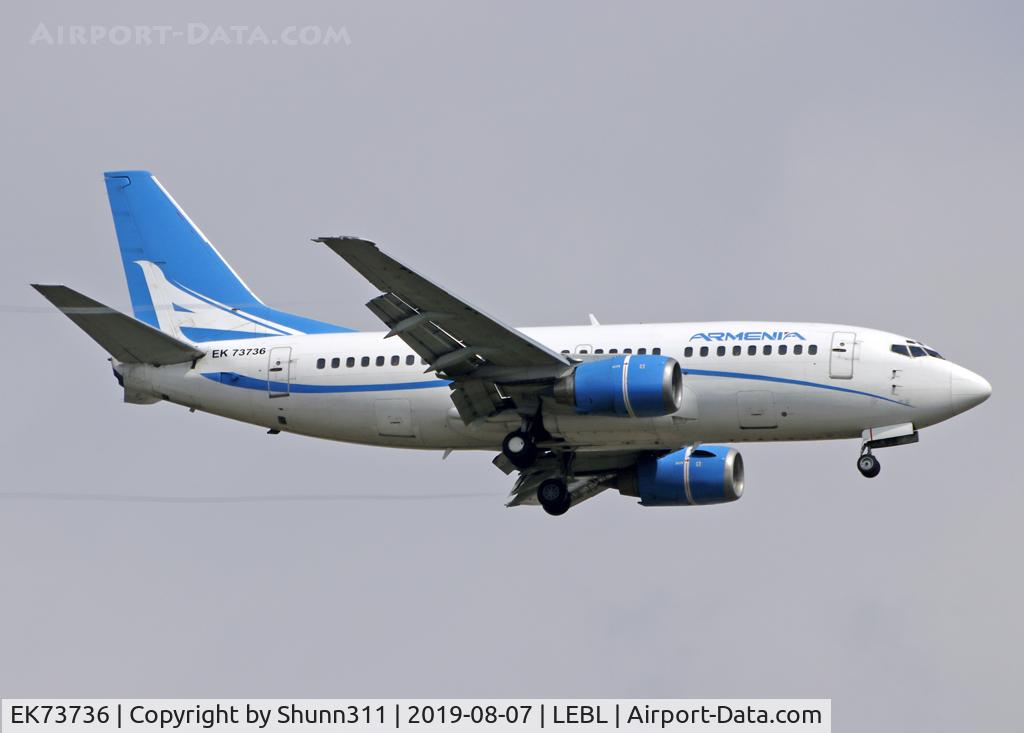 EK73736, 1996 Boeing 737-505 C/N 26336, Landing rwy 07L