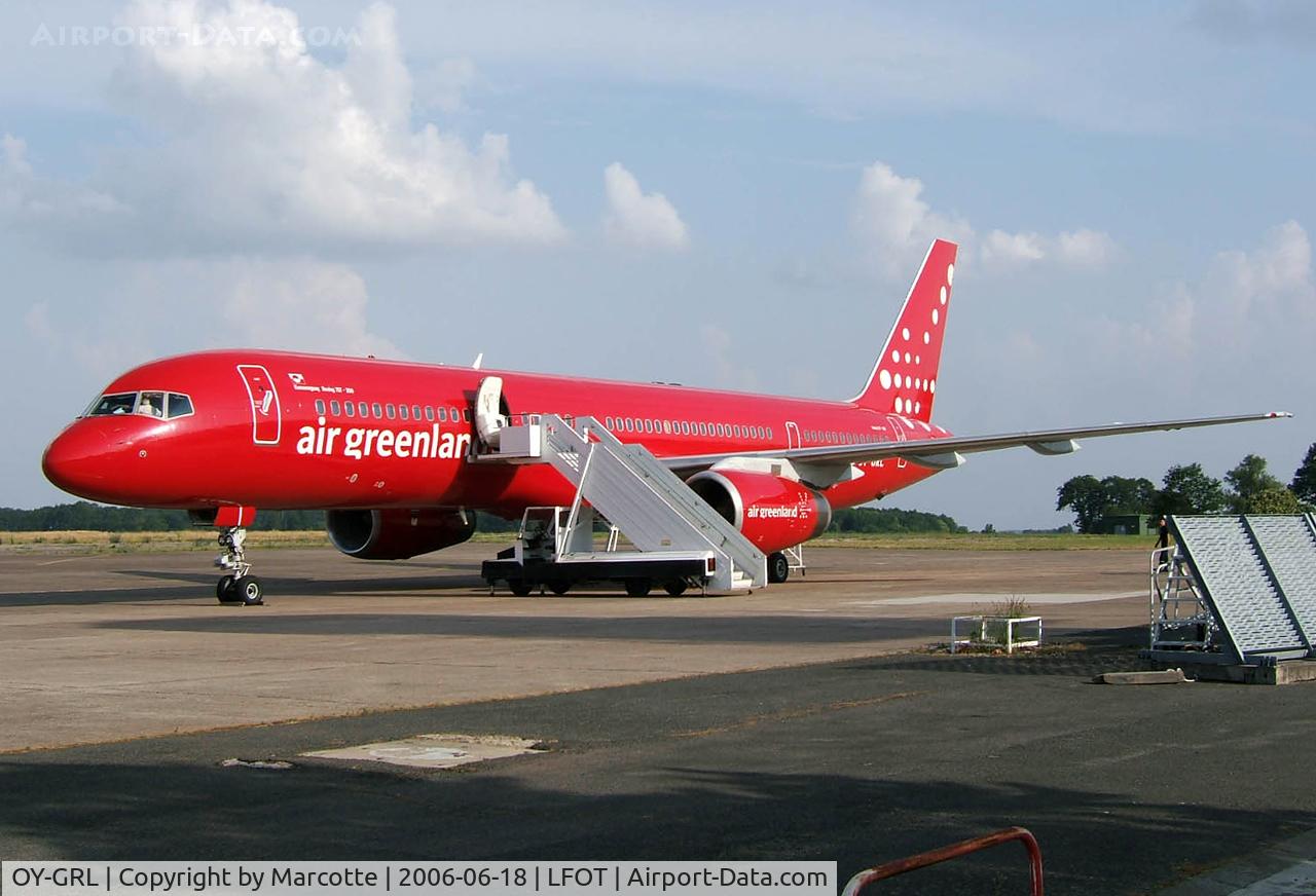 OY-GRL, 1992 Boeing 757-236 C/N 25620, On apron.