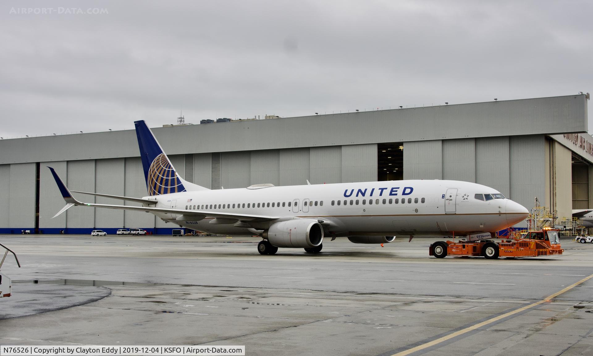 N76526, 2010 Boeing 737-824 C/N 38700, SFO 2019.