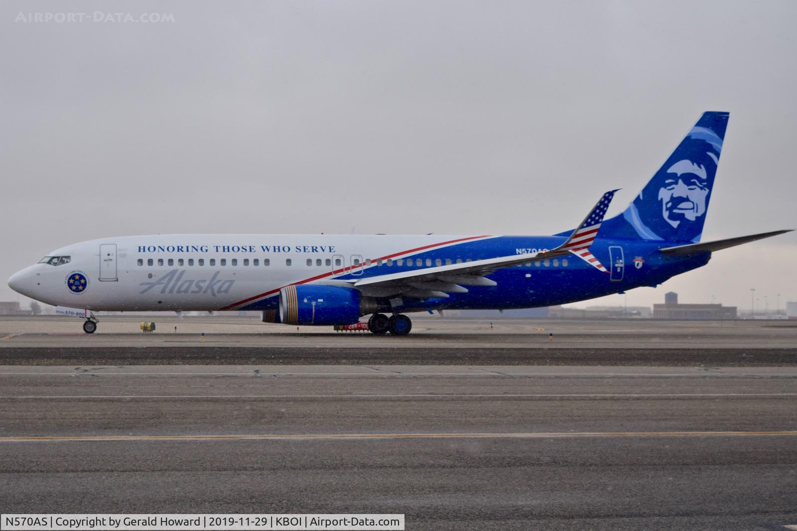 N570AS, 2007 Boeing 737-890 C/N 35185, Taxiing on Alpha.