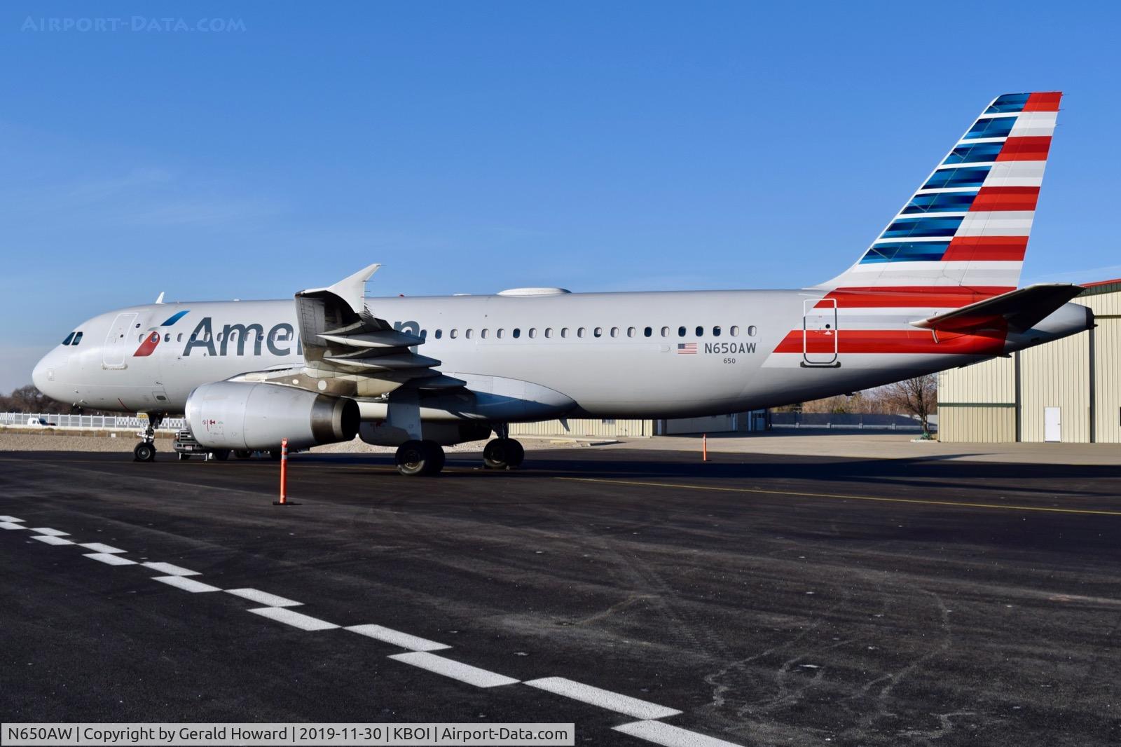 N650AW, 1998 Airbus A320-232 C/N 856, Parked on the west de ice pad for mechanical problems.