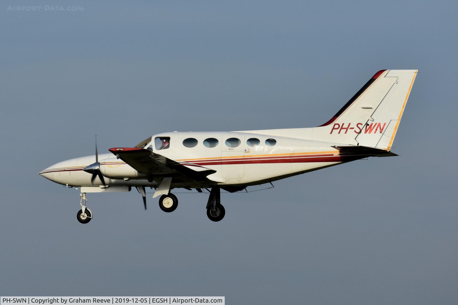 PH-SWN, 1979 Cessna 414A Chancellor C/N 414A0420, Landing at Norwich.