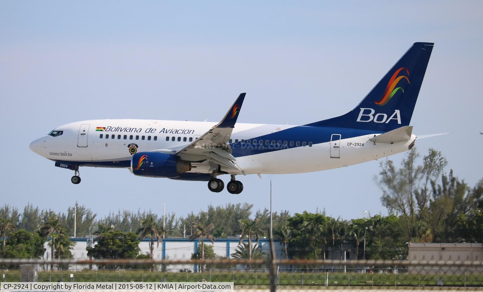 CP-2924, 2004 Boeing 737-7Q8 C/N 30037, MIA spotting