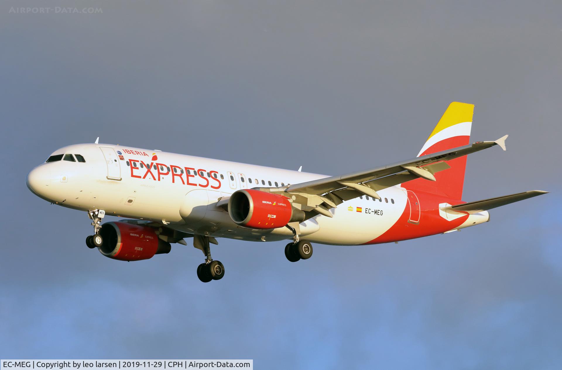 EC-MEG, 2001 Airbus A320-214 C/N 1439, Copenhagen 29.11.2019 L/D R-30