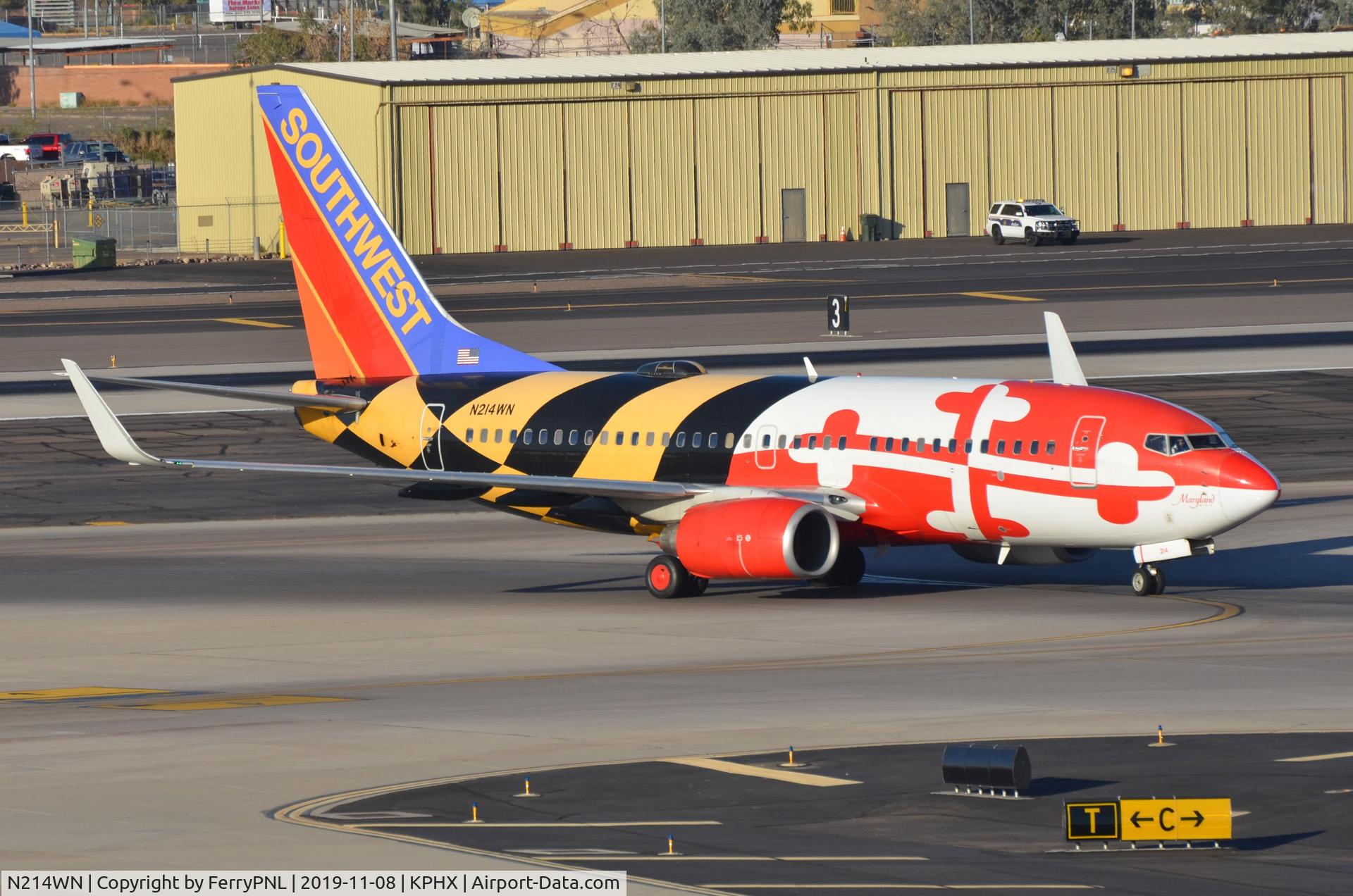 N214WN, 2005 Boeing 737-7H4 C/N 32486, Maryland One arriving in Arizona