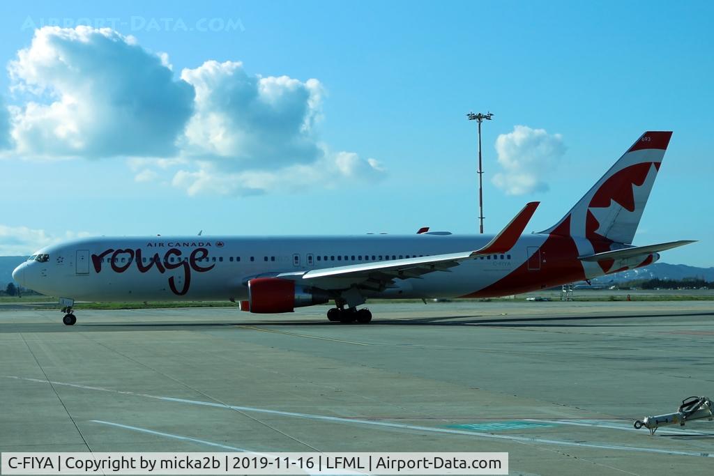 C-FIYA, 2002 Boeing 767-33A C/N 33421, Taxiing