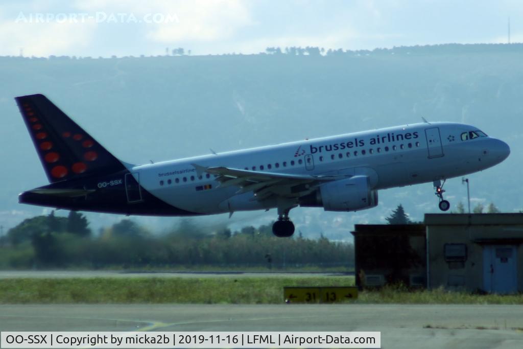 OO-SSX, 2004 Airbus A319-111 C/N 2260, Take off