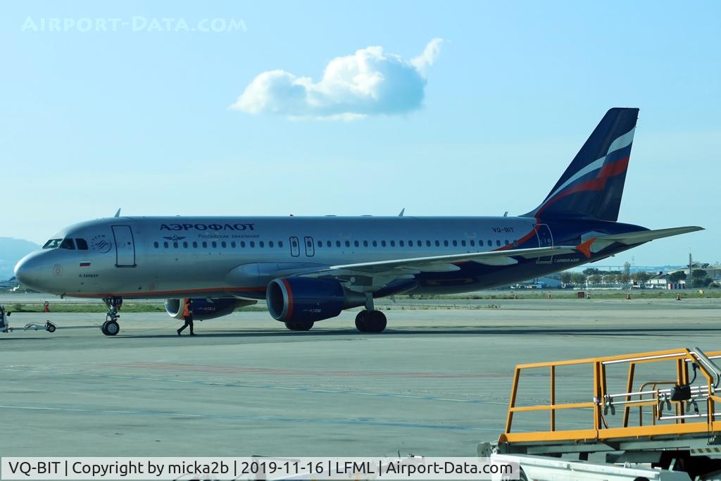 VQ-BIT, 2011 Airbus A320-214 C/N 4656, Taxiing