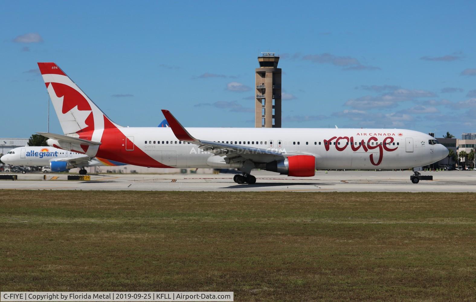 C-FIYE, 2002 Boeing 767-33A/ER C/N 33422, FLL spotting