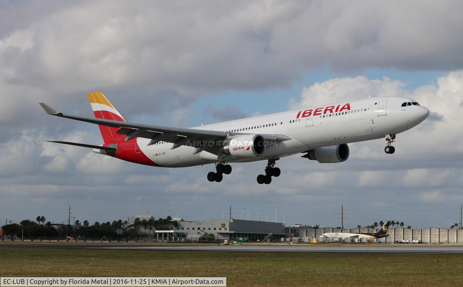 EC-LUB, 2012 Airbus A330-302 C/N 1377, MIA 2016