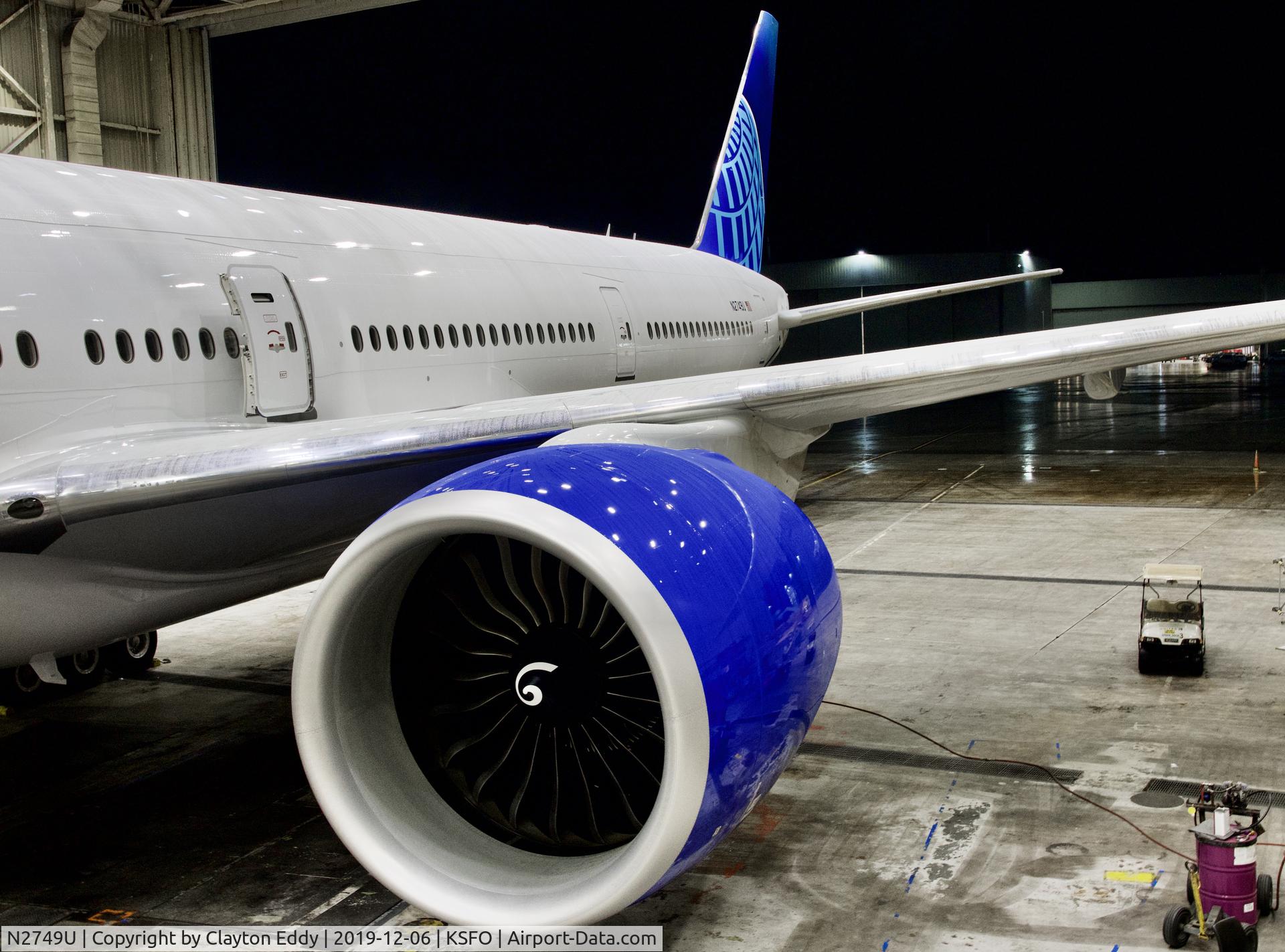 N2749U, 2019 Boeing 777-300/ER C/N 66589, SFO 2019.