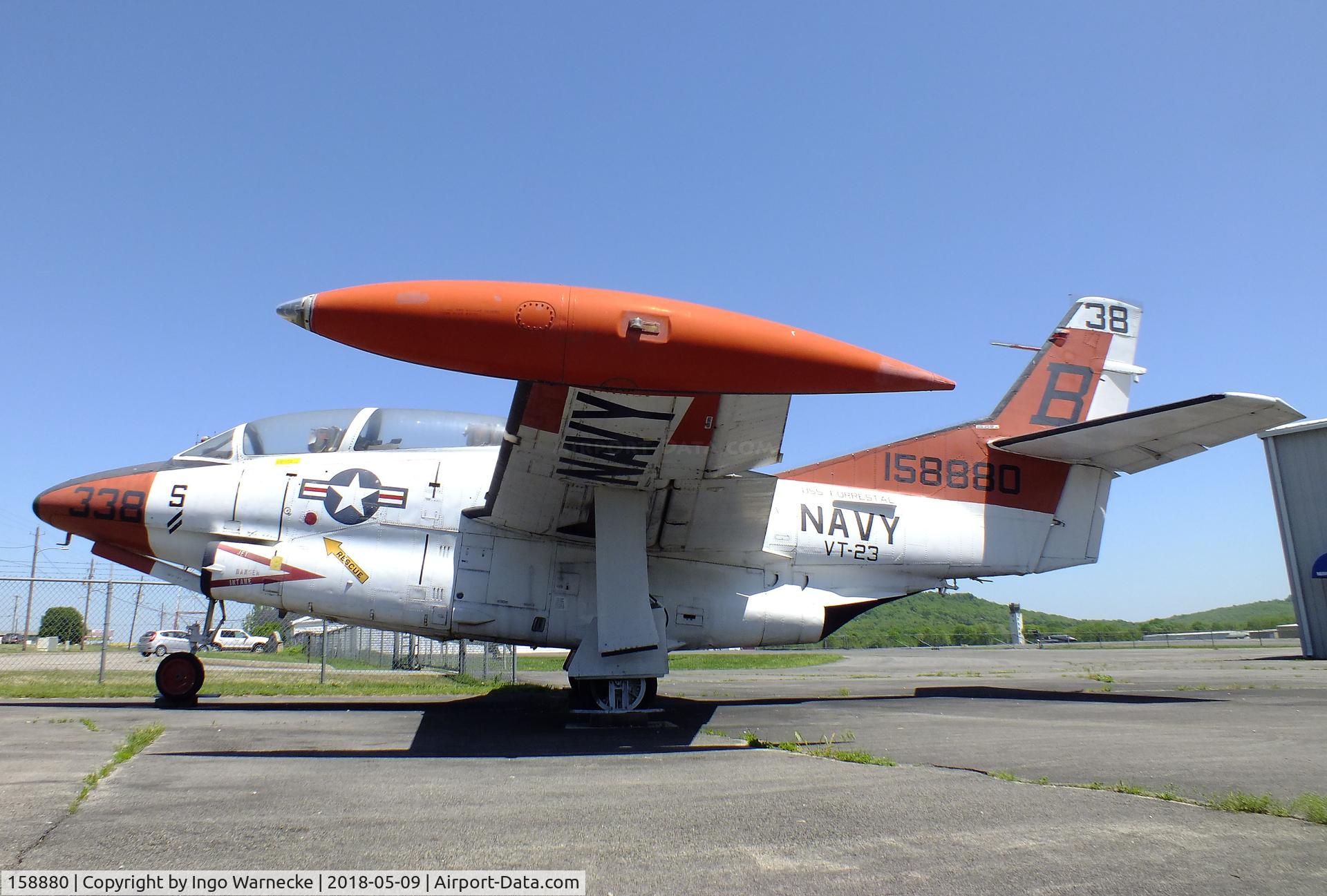 158880, Rockwell T-2C Buckeye C/N 352-5, North American (Rockwell) T-2C Buckeye at the Arkansas Air & Military Museum, Fayetteville AR