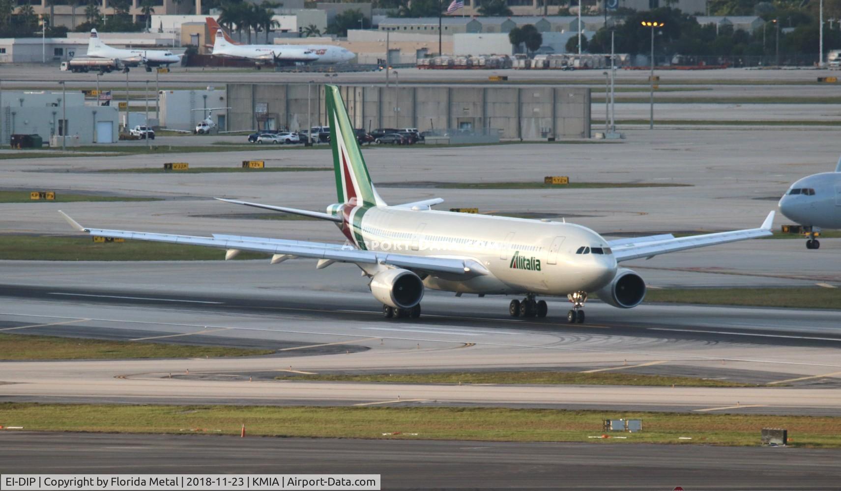 EI-DIP, 2000 Airbus A330-202 C/N 339, MIA 2018