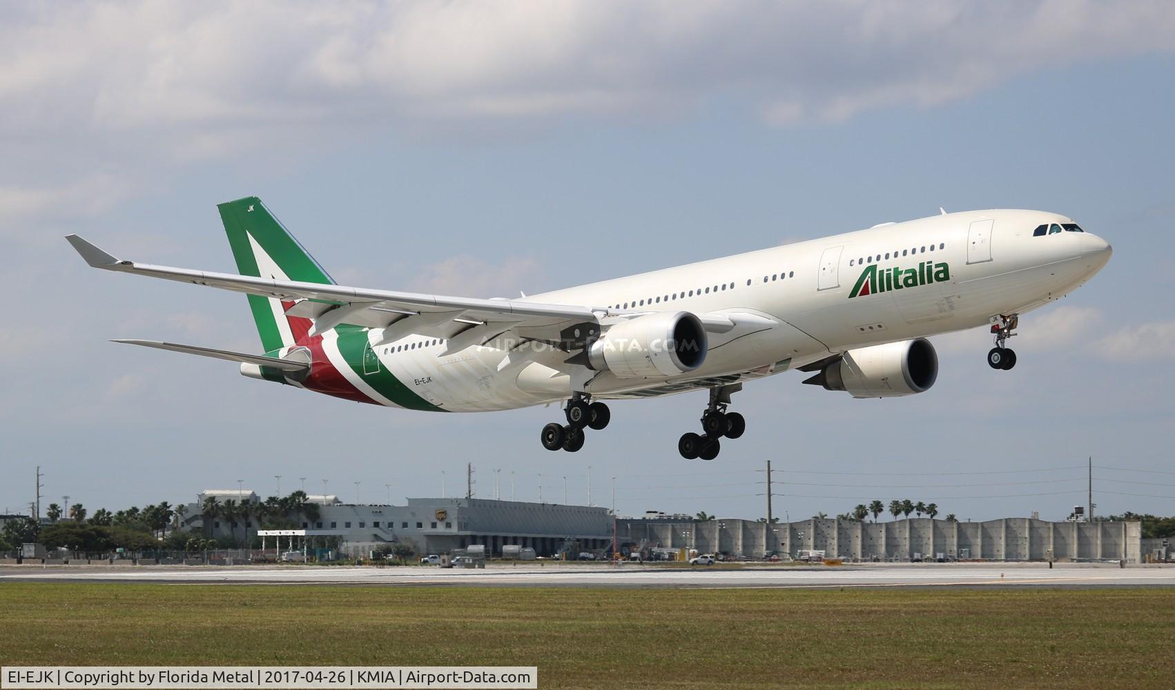 EI-EJK, 2011 Airbus A330-202 C/N 1252, MIA 2017