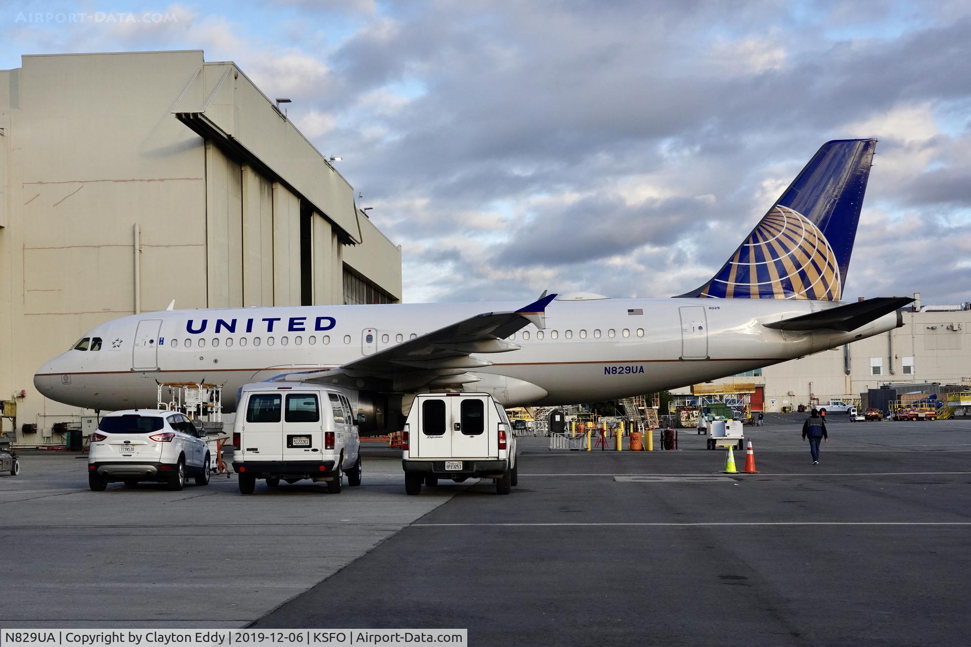 N829UA, 2000 Airbus A319-131 C/N 1211, SFO 2019.