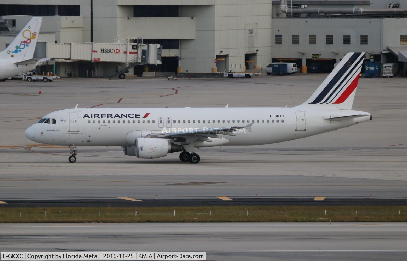 F-GKXC, 2001 Airbus A320-214 C/N 1502, MIA 2016