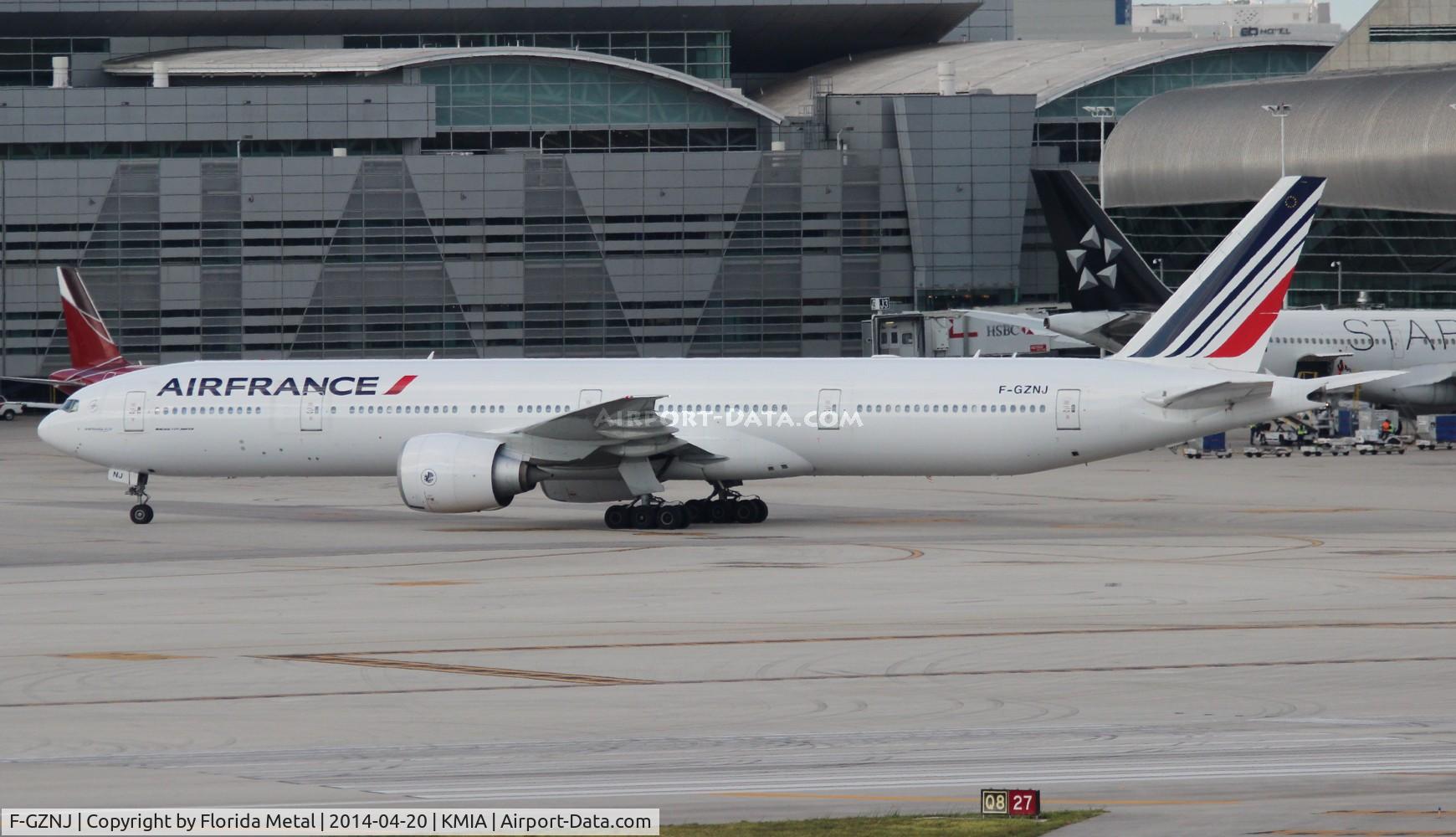F-GZNJ, 2011 Boeing 777-328/ER C/N 38706, MIA 2014