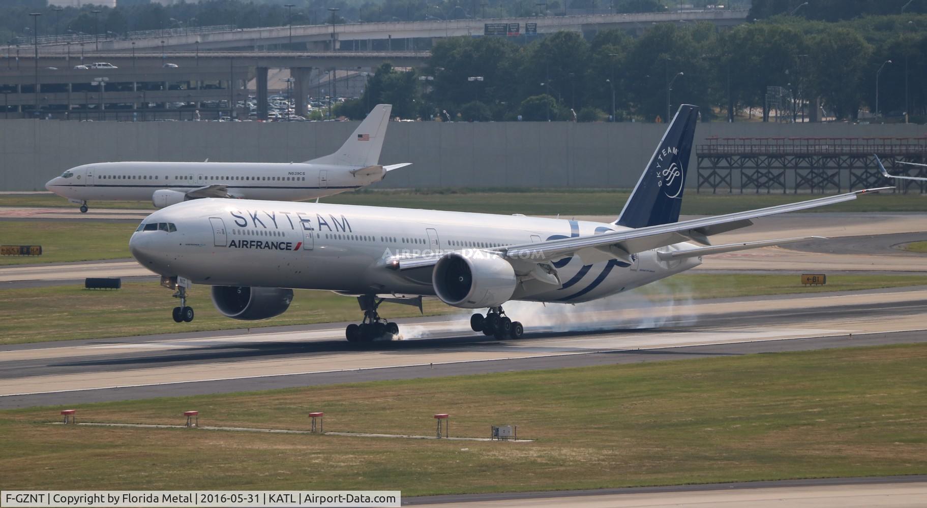 F-GZNT, 2016 Boeing 777-328/ER C/N 38705, ATL 2016