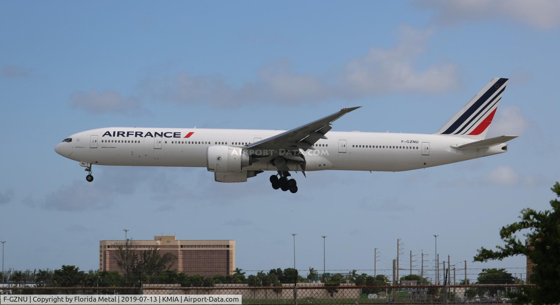 F-GZNU, 2016 Boeing 777-328/ER C/N 61701, MIA 2019