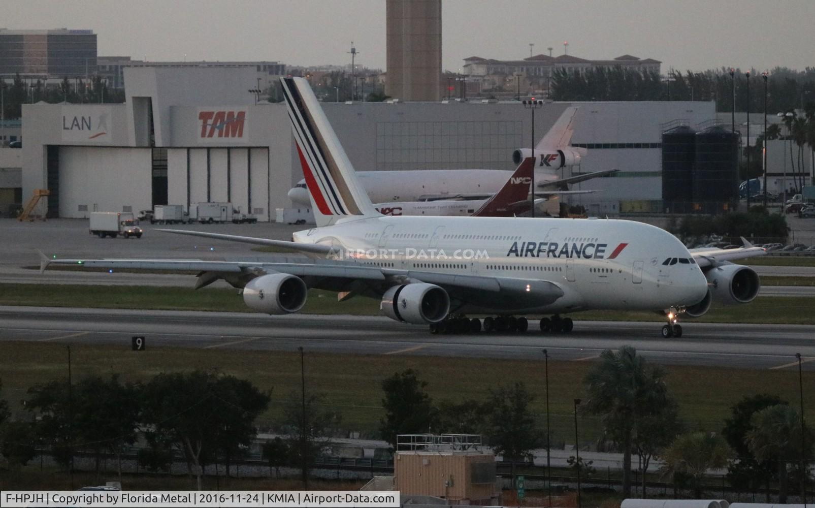 F-HPJH, 2011 Airbus A380-861 C/N 099, MIA 2016
