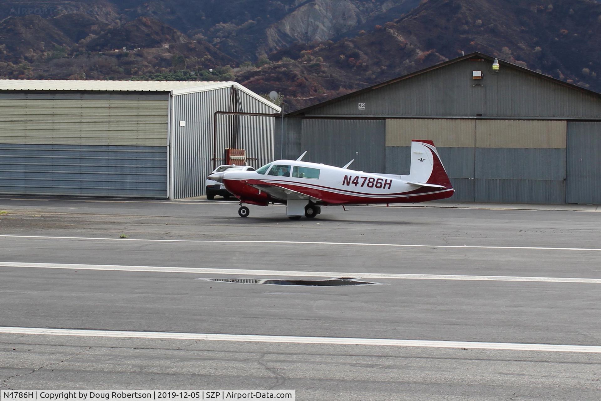 N4786H, 1979 Mooney M20J 201 C/N 24-0876, 1979 Mooney M20J  201. Lycoming IO-360 A&C 200 Hp, taxi to hangar