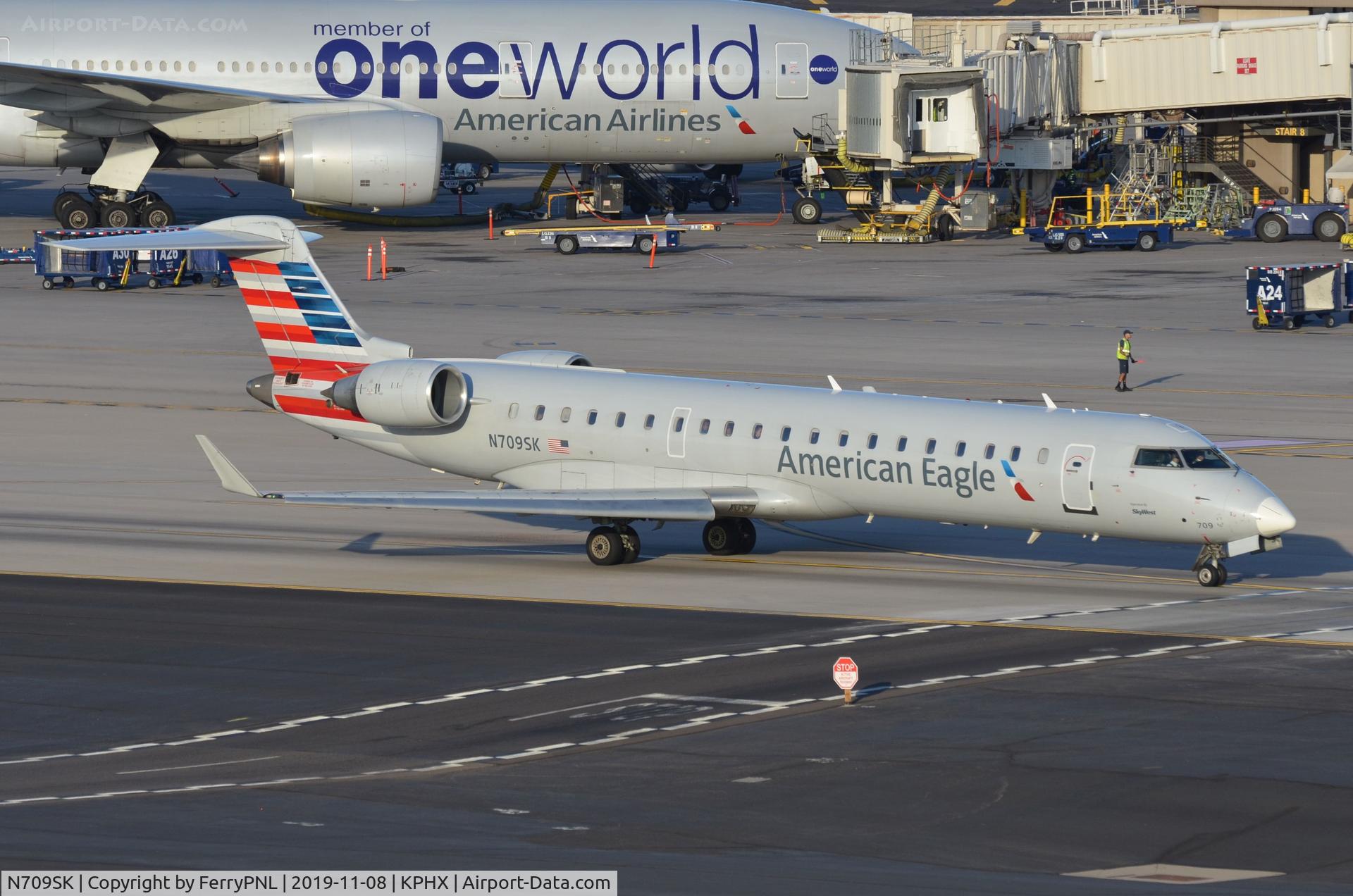 N709SK, 2004 Bombardier CRJ-701ER (CL-600-2C10) Regional Jet C/N 10159, American Eagle CL700