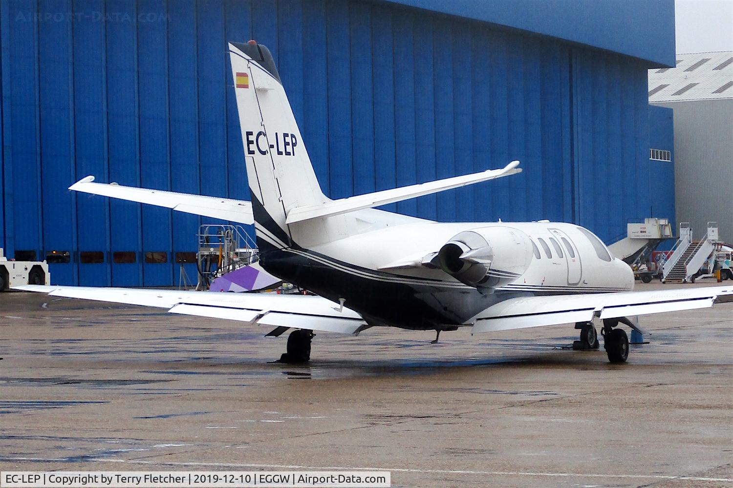 EC-LEP, 1996 Cessna 560 Citation V C/N 560-0153, At Luton