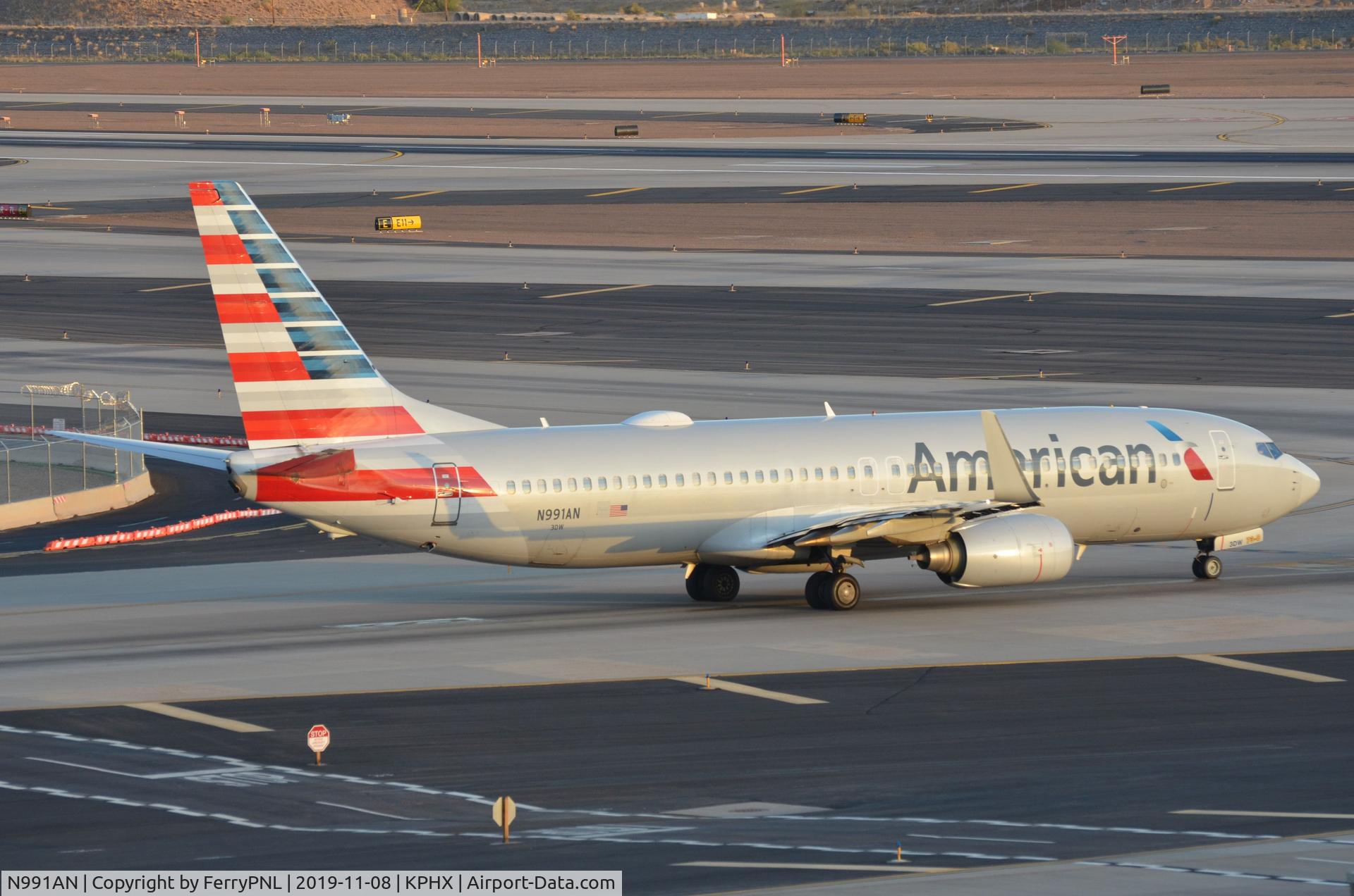 N991AN, 2009 Boeing 737-823 C/N 30920, American B738 for departure