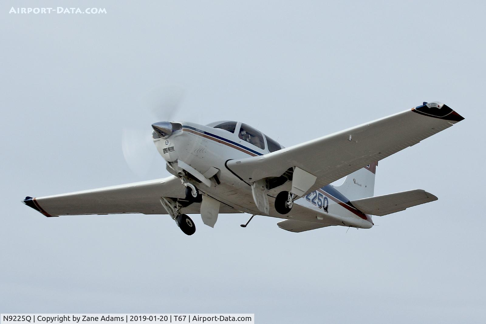N9225Q, 1971 Beech F33A Bonanza C/N CE-343, Departing Hicks Field