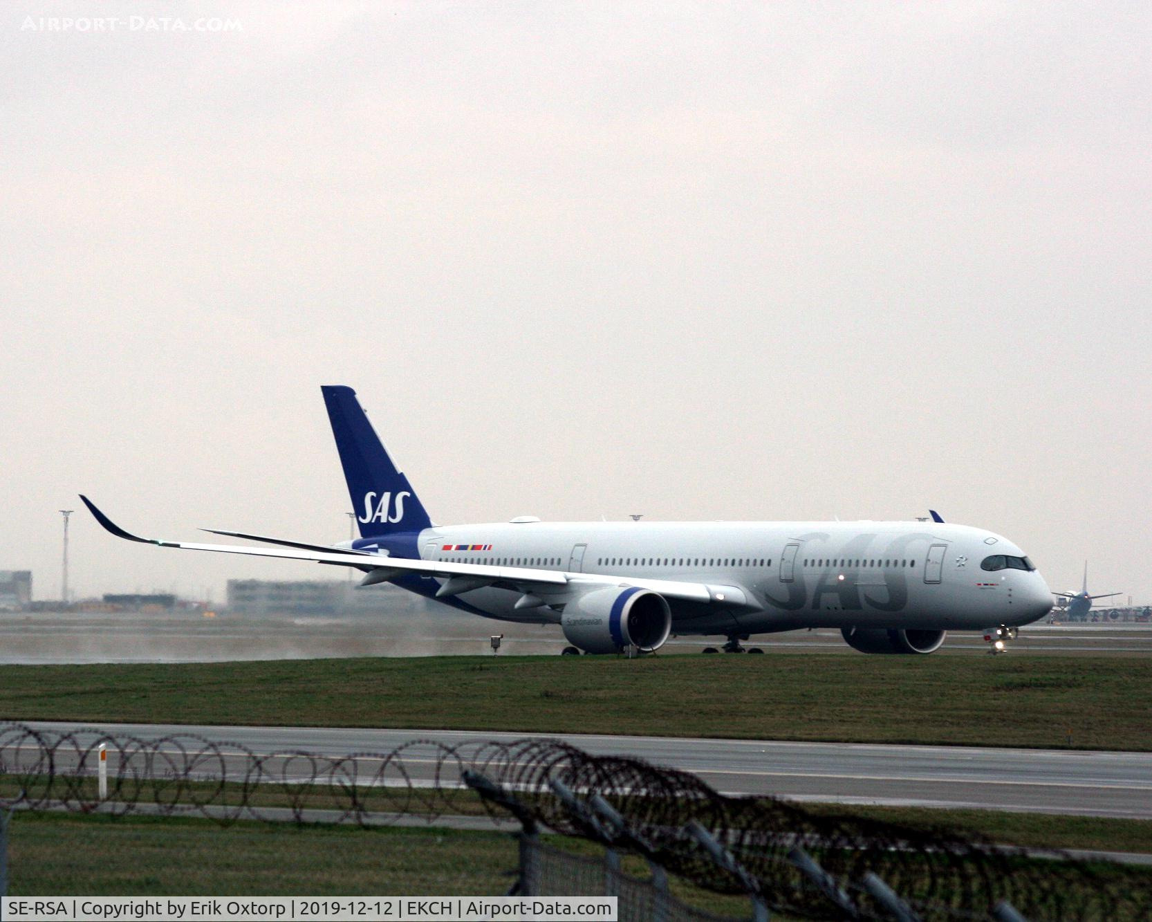 SE-RSA, 2019 Airbus A350-941 C/N 358, SE-RSA taking off rw 22R