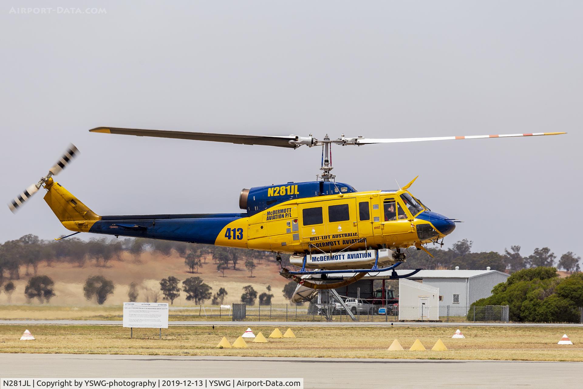 N281JL, 1978 Bell 214B-1 Biglifter C/N 28036, McDermott Aviation / Heli-Lift Australia (N218JL) Bell 214B-1 at Wagga Wagga Airport